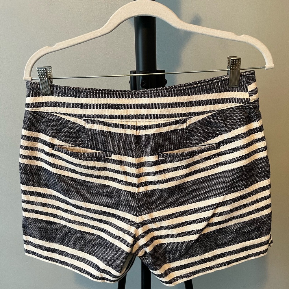 Loft Riviera fit navy and white striped shorts Size small